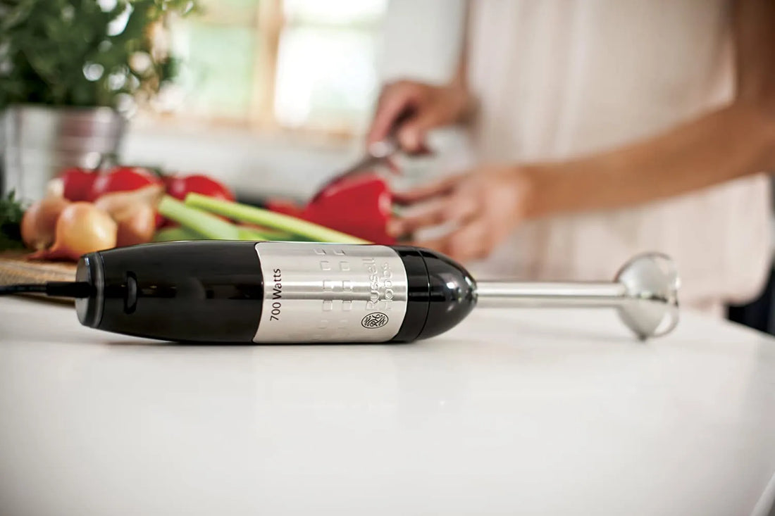 Illumina 4-Speed 700W Hand Blender with Titanium-Coated Blades and 1000ml Beaker