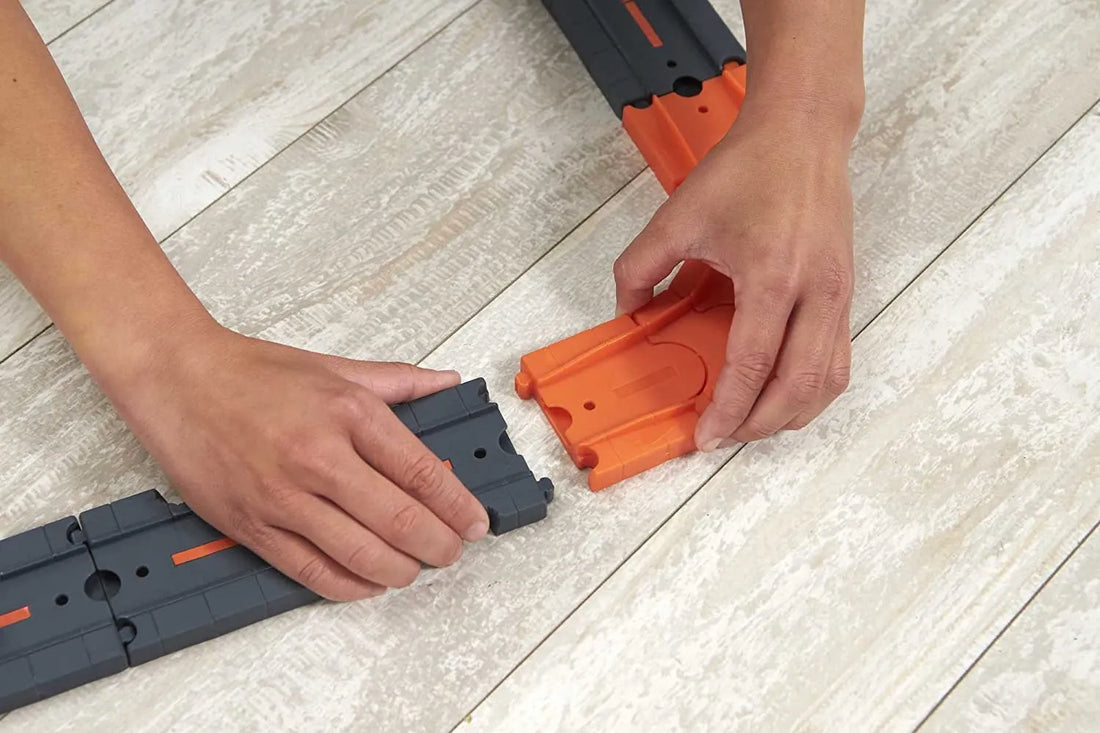 Hot Wheels City Expansion Track Pack 10 Piece Set with Bridge City Square and 1 Vehicle for Kids