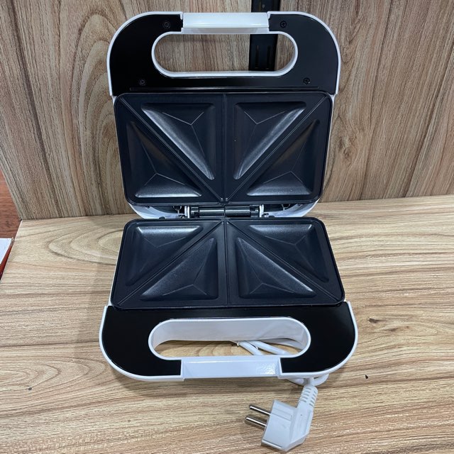 Deuron DN 325 Electric Sandwich Maker 800 Watt Non Stick Toasting Machine for Home Use