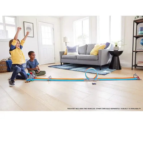 Hot Wheels Double Circle Sprint Track Set with Diecast Cars and Finish Flag