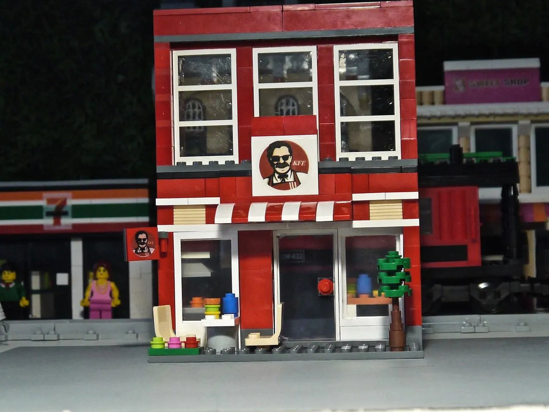 Mini Street View Store Building Blocks Set 190 Pieces Compatible Construction Toy with Figures Assembly Game for Kids Ages 6+